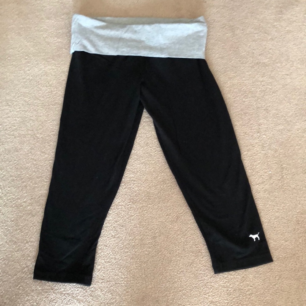 PINK Victoria’s Secret Capri Leggings